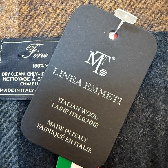 Linea Emmeti 🇮🇹 Fine Merino Wool Wrap – Made in Italy, Blue & Camel Plaid, NWT - Picture 8 of 9